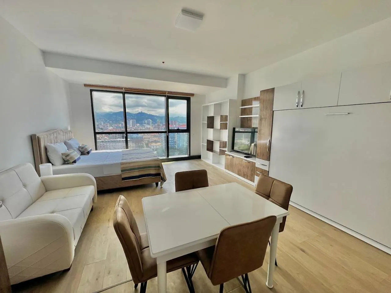 Apartments With Sea And Mountain Views, Portа Batumi Tower